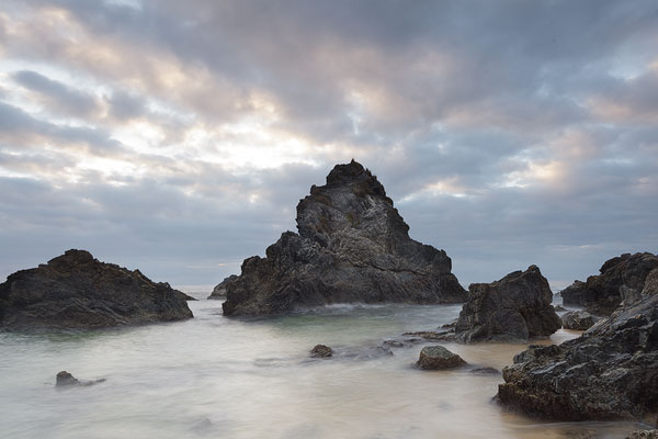 Notice the burned edges of the rocks in this example. This is a result of being "over careful" not to create halos when blending a brighter rock with the darker sky.